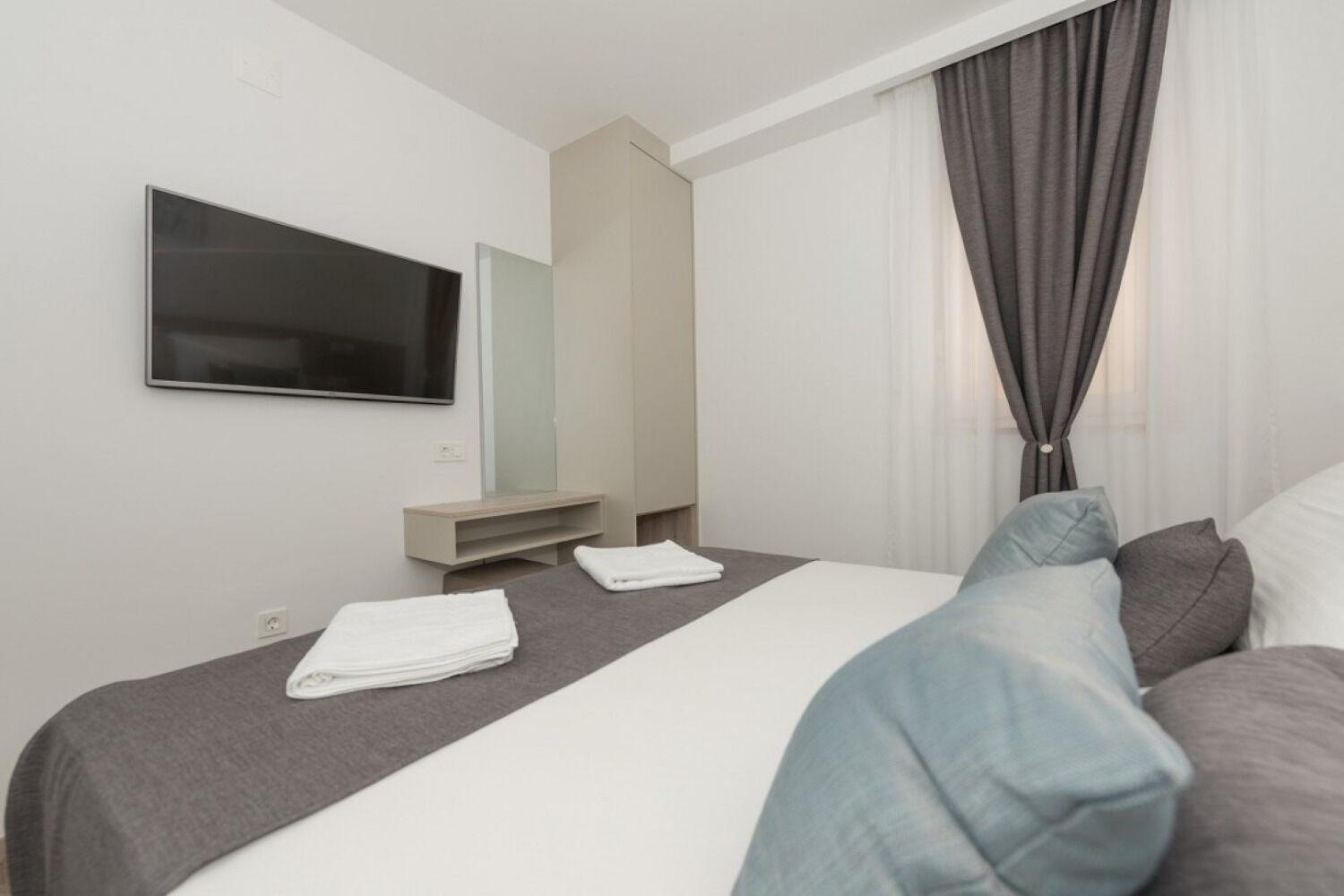 Apartments Mari - 40M From The Beach Makarska Exterior foto