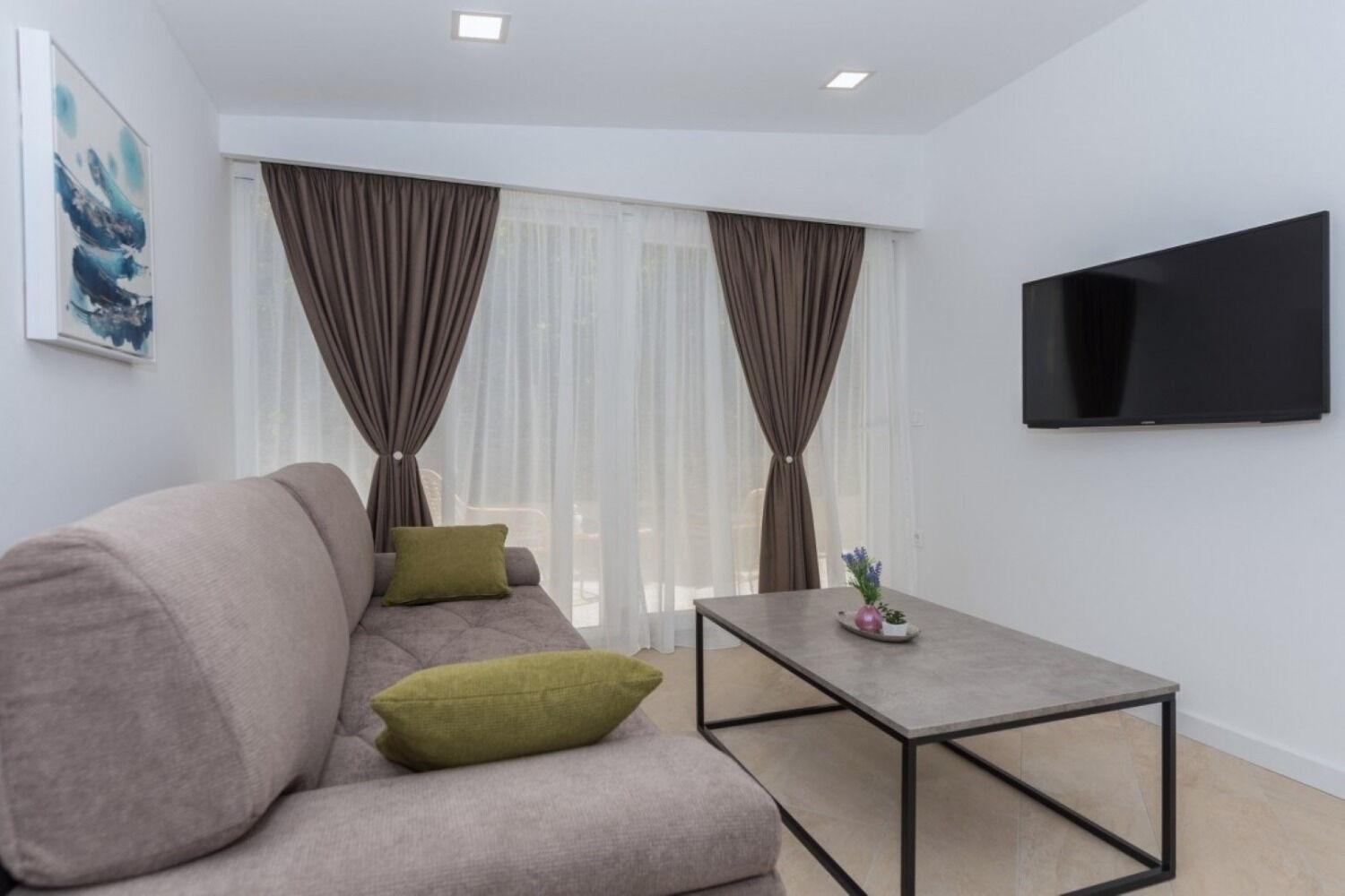 Apartments Mari - 40M From The Beach Makarska Exterior foto