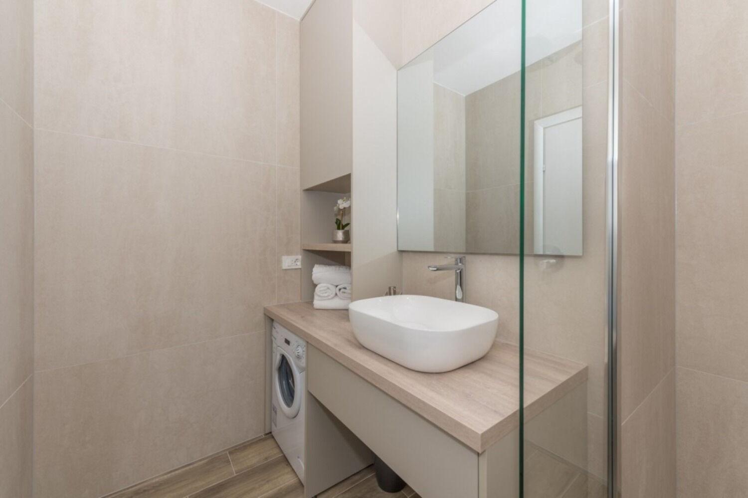 Apartments Mari - 40M From The Beach Makarska Exterior foto