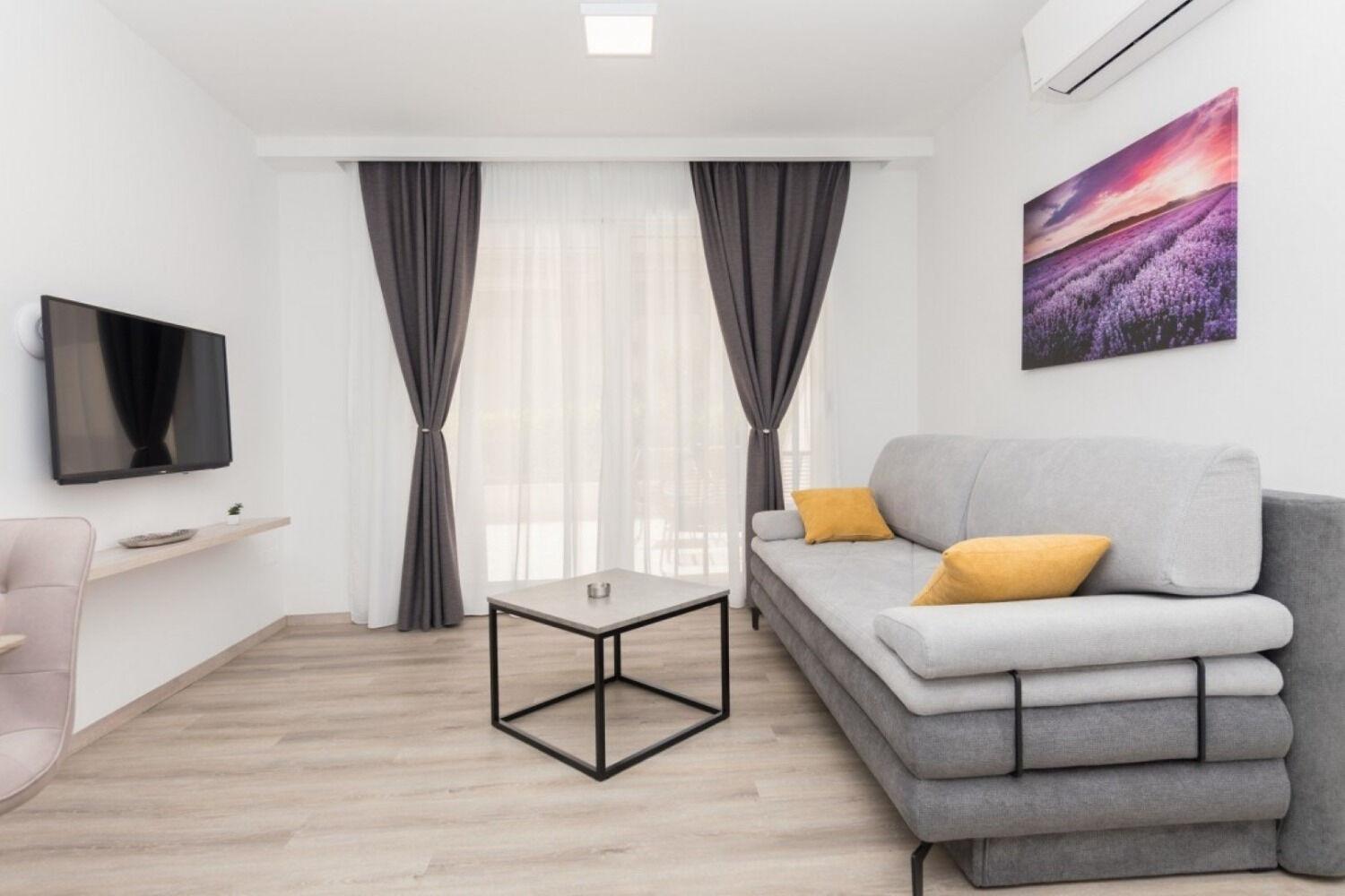 Apartments Mari - 40M From The Beach Makarska Exterior foto