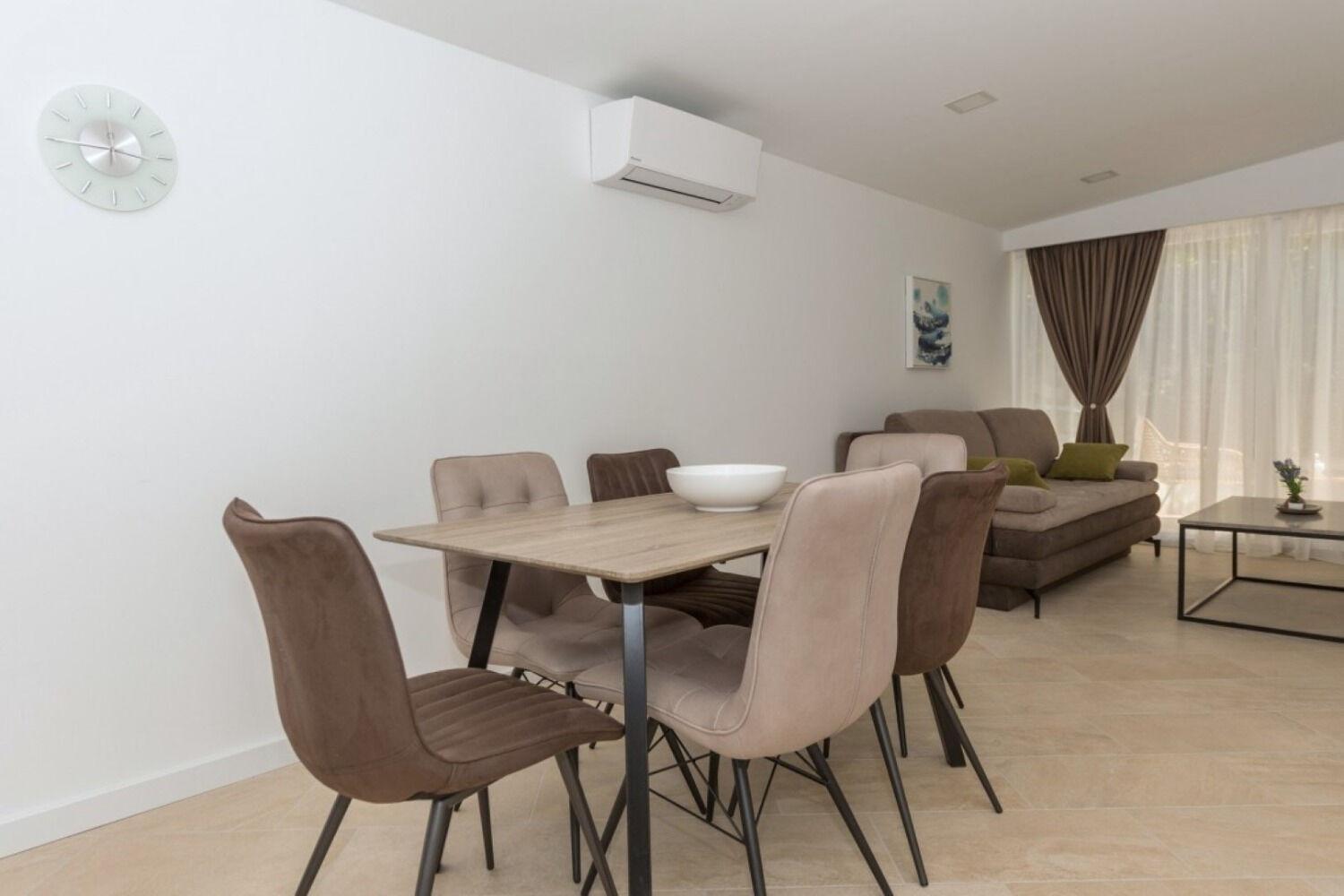 Apartments Mari - 40M From The Beach Makarska Exterior foto