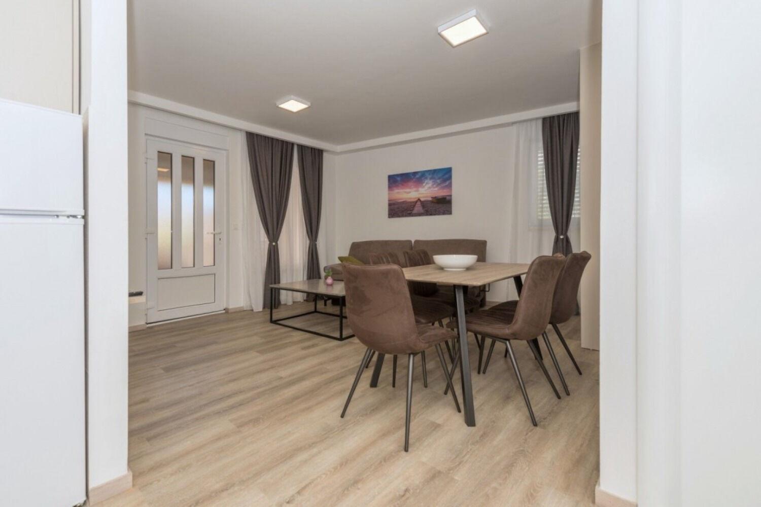 Apartments Mari - 40M From The Beach Makarska Exterior foto