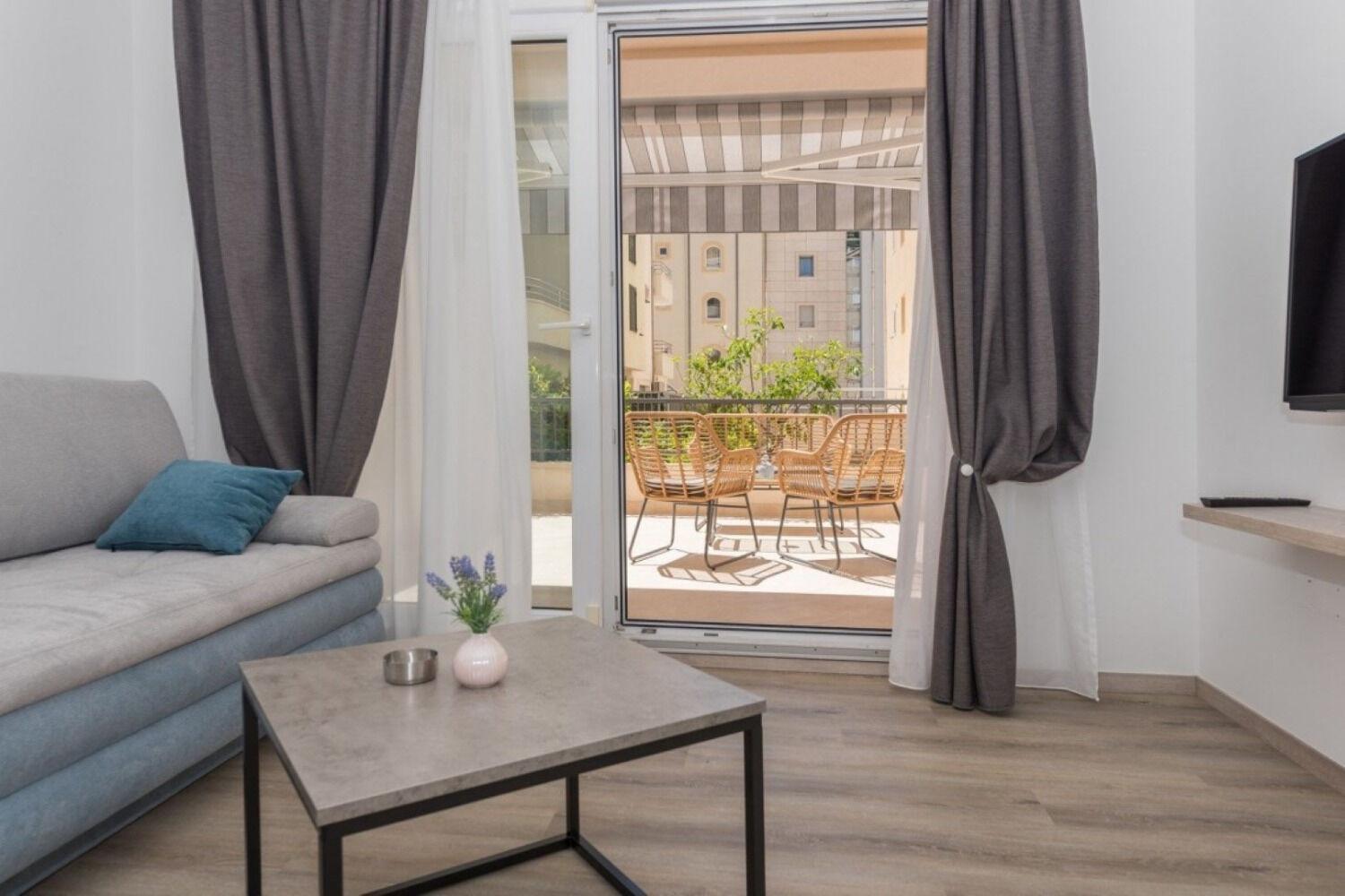 Apartments Mari - 40M From The Beach Makarska Exterior foto