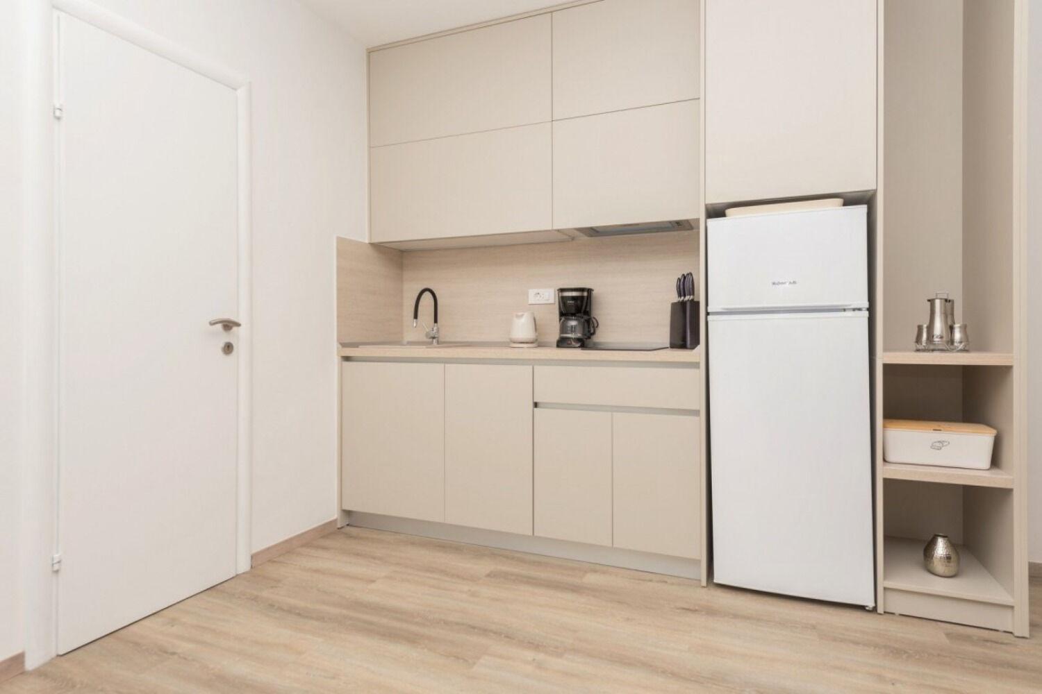 Apartments Mari - 40M From The Beach Makarska Exterior foto